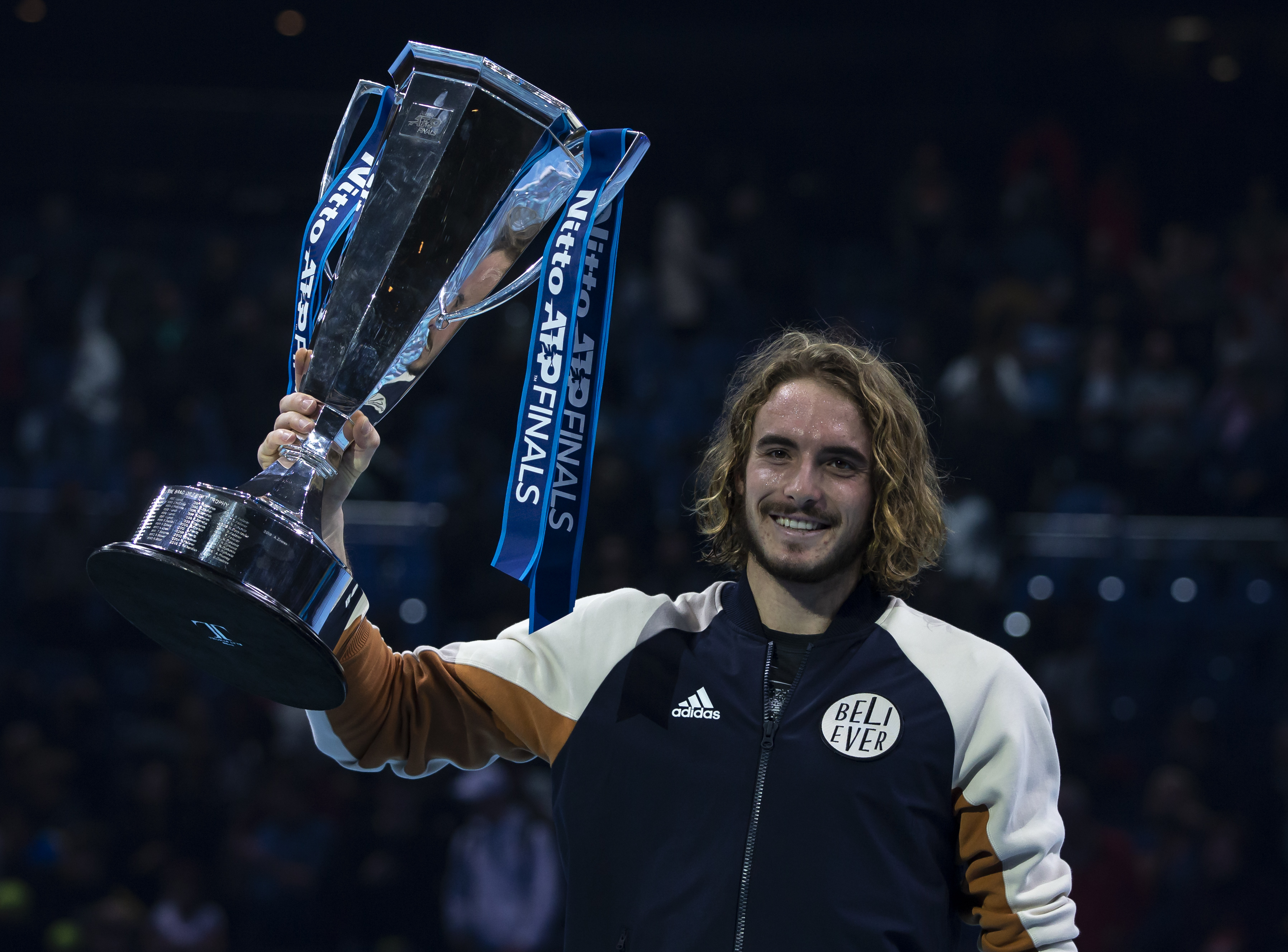 意大利网球队绝地反击美国网球队,西西帕斯惊艳世界 意大利网球队绝地反击美国网球队,西西帕斯惊艳世界