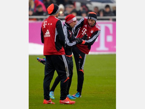 尤文碾压土耳其,穆勒带队取胜 尤文碾压土耳其,穆勒带队取胜