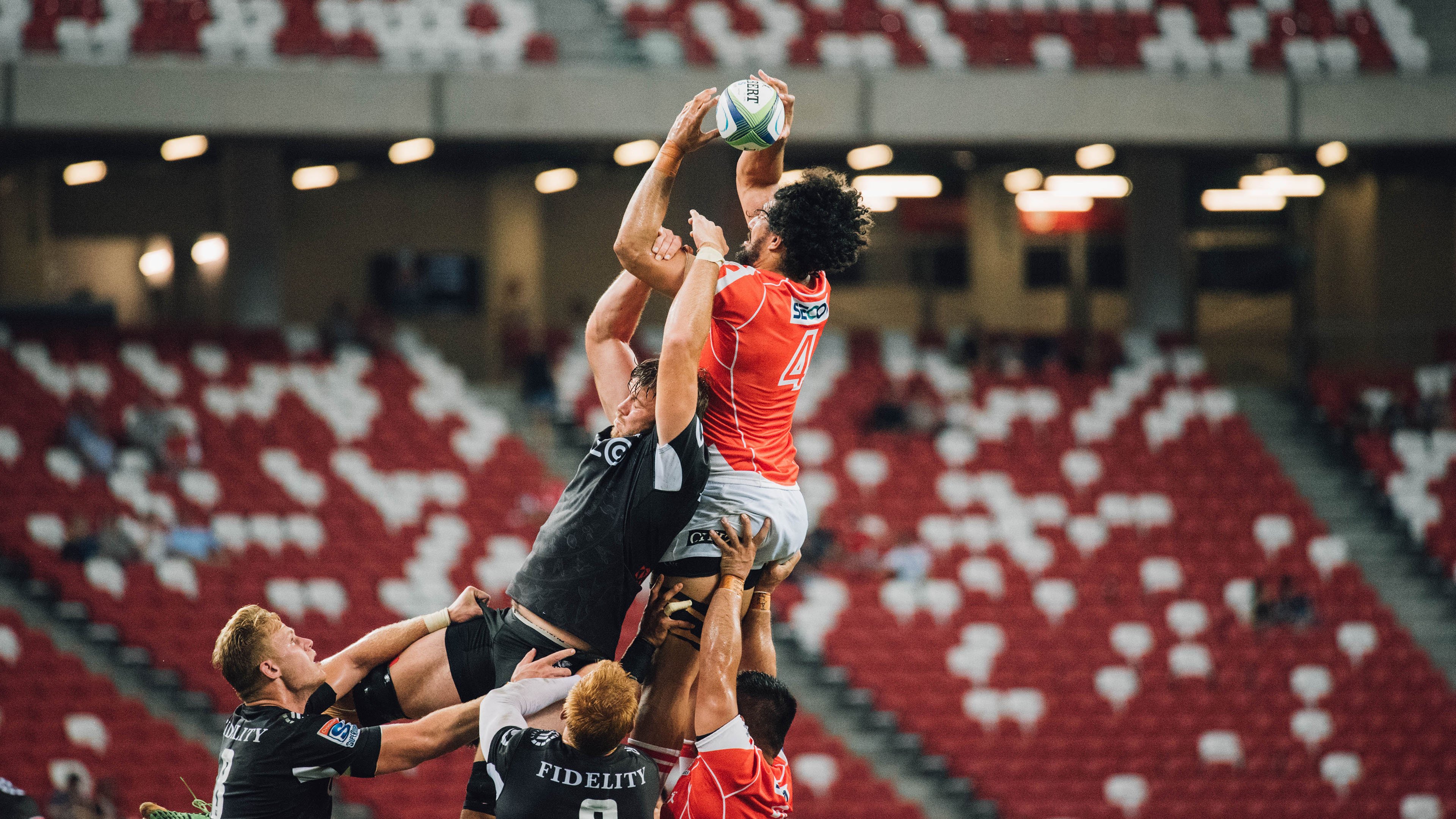 开云APP-F1年度争冠之夜，拉文在关键时刻的坚决表现